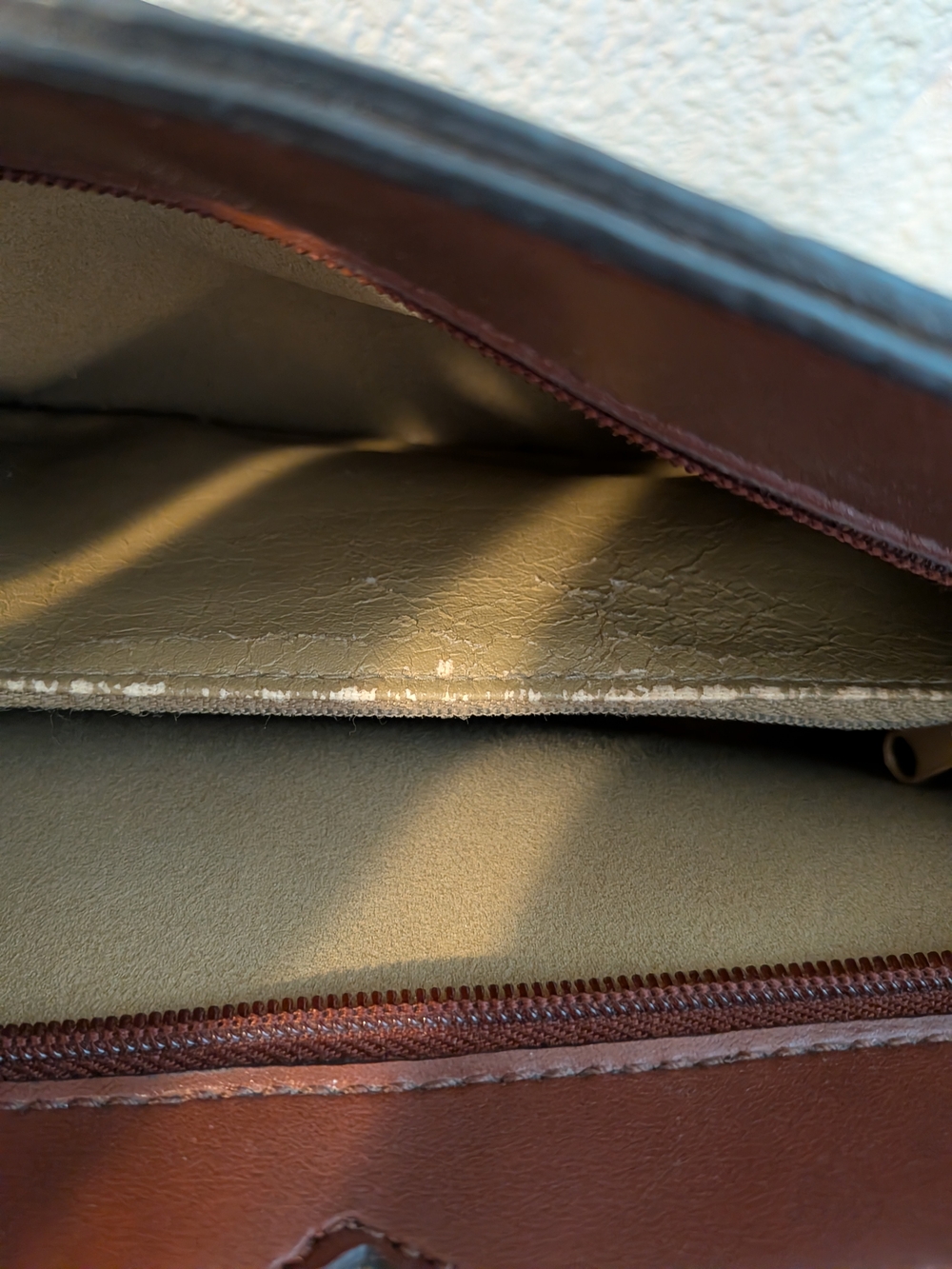 Classic Brown Leather Shoulder Bag/Purse - Picture 5 of 5